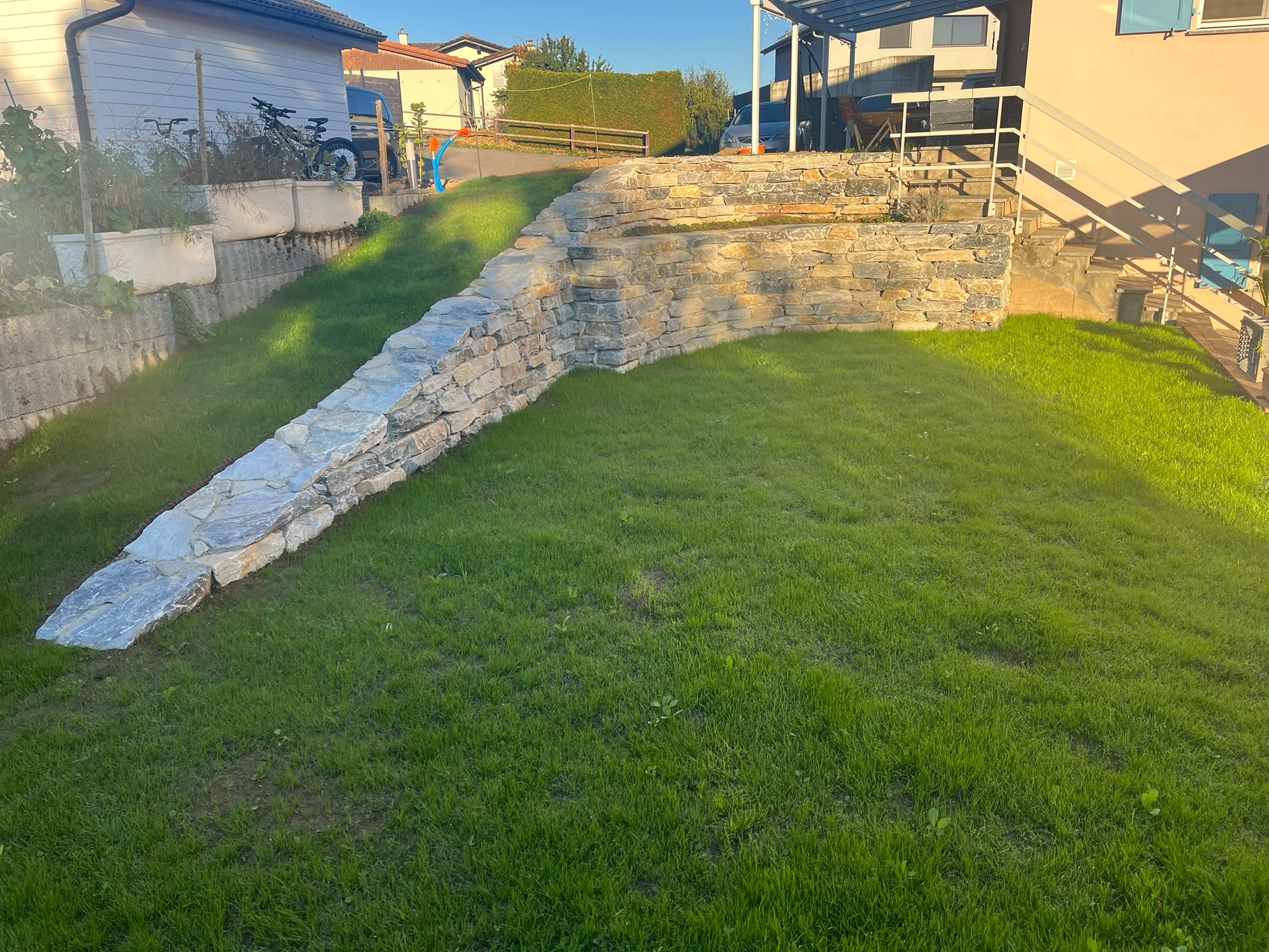 Mur de soutènement en pierres naturelles